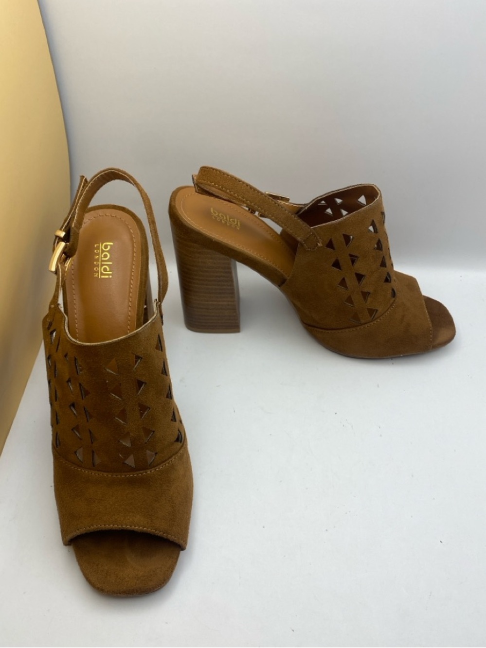 Baldi London Maiya Tan Cutout Block Heel Sandals Slingback Size 6.5